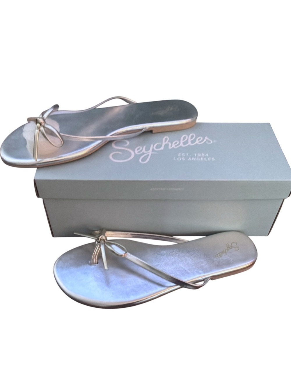 NIB Seychelles Wish List Silver Bow Sandal